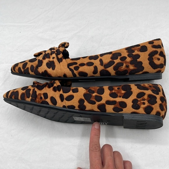 NWOB. MU MUSSHOE 8.5 Cushioned Point Toe Comfort Flats. - Picture 10 of 11